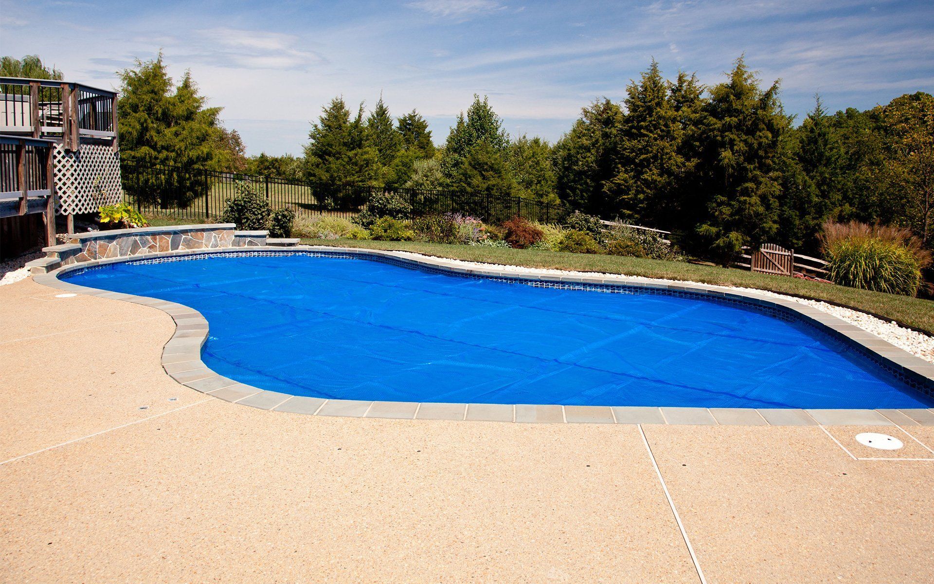 Backyard pool and surrounding deck restored to level in Waco